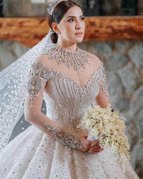 ara mina gown|Ara Mina Just Got Married and She Looked Every Bit。